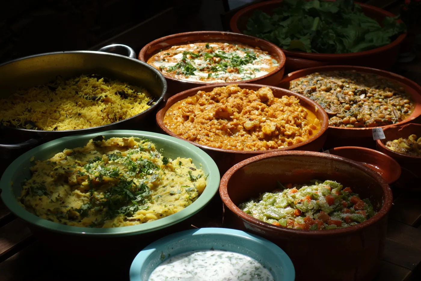 Frisch zubereitetes ayurvedisches Essen